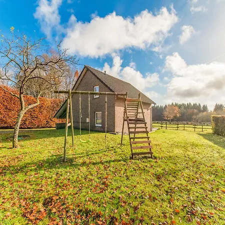 Holiday home In On The Outskirts, Cleaning Included Sourbrodt