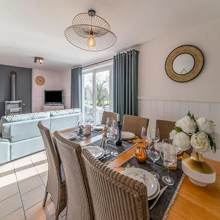 In On The Outskirts, Cleaning Included Holiday home